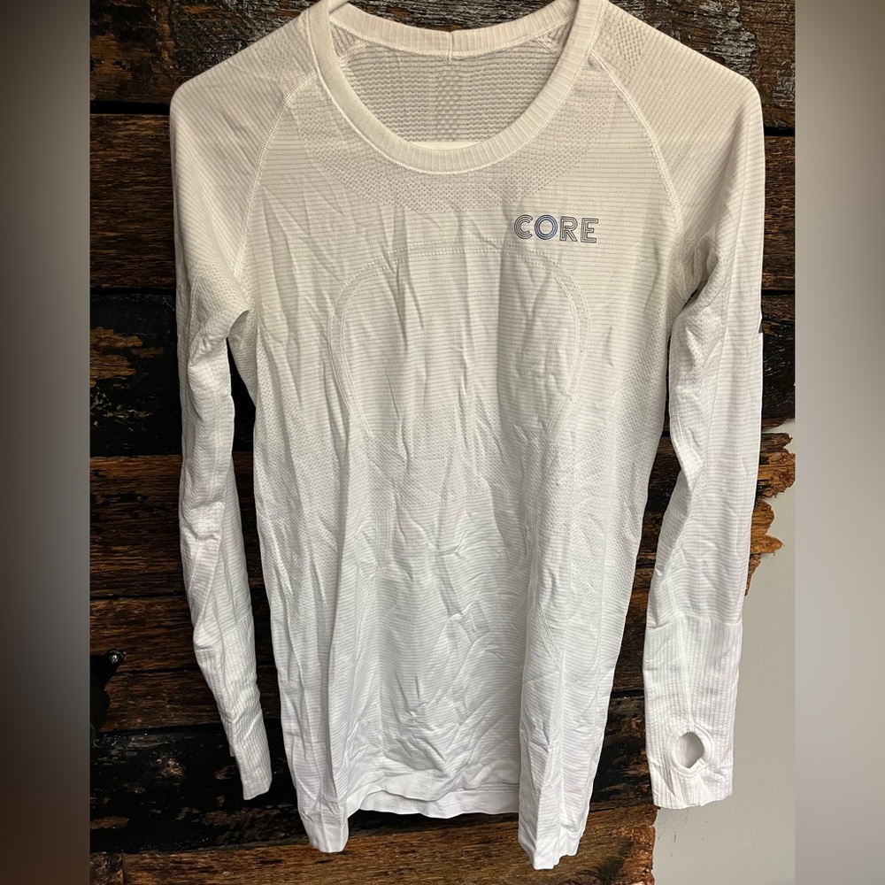LuluLemon Long-sleeved athletic shirt (medium)